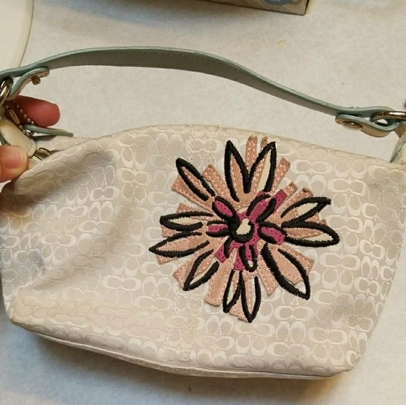 Coach purse - Picture 2 of 3